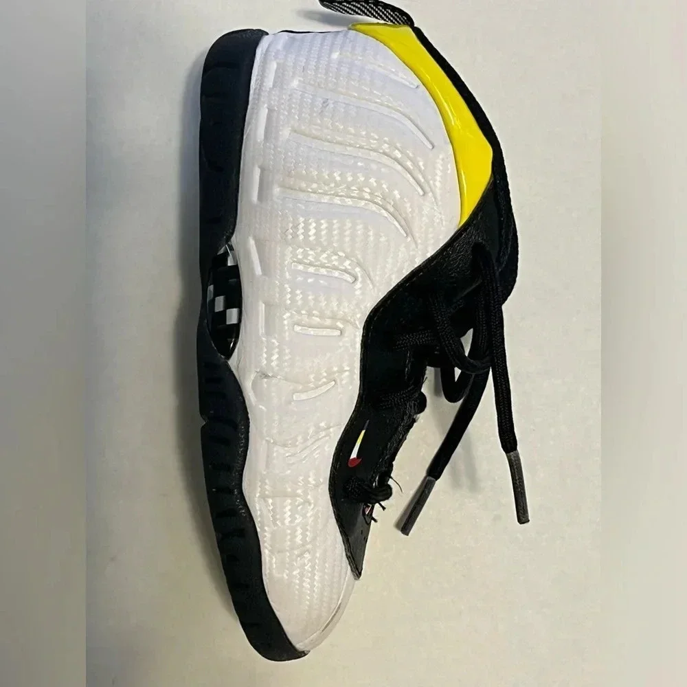 Nike Little Posite Foamposite kids tennis shoes size 10C yellow trim black white - Picture 11 of 15